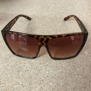 Sunglasses square lens
